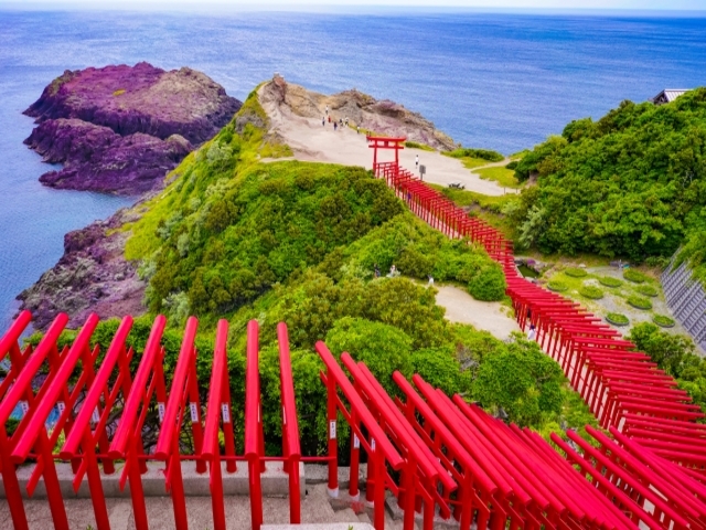 山口県の風景：元乃隅稲成神社